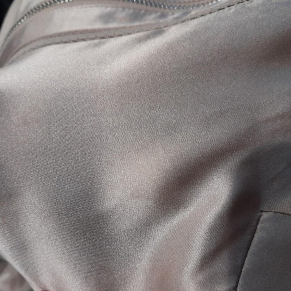 Elie Tahari 100% Silk Champagne Bomber with Round the Neck Zip Detail - Picture 7 of 8
